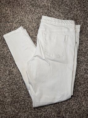 Women's White Skinny Jeans - Clean Classic Stretch